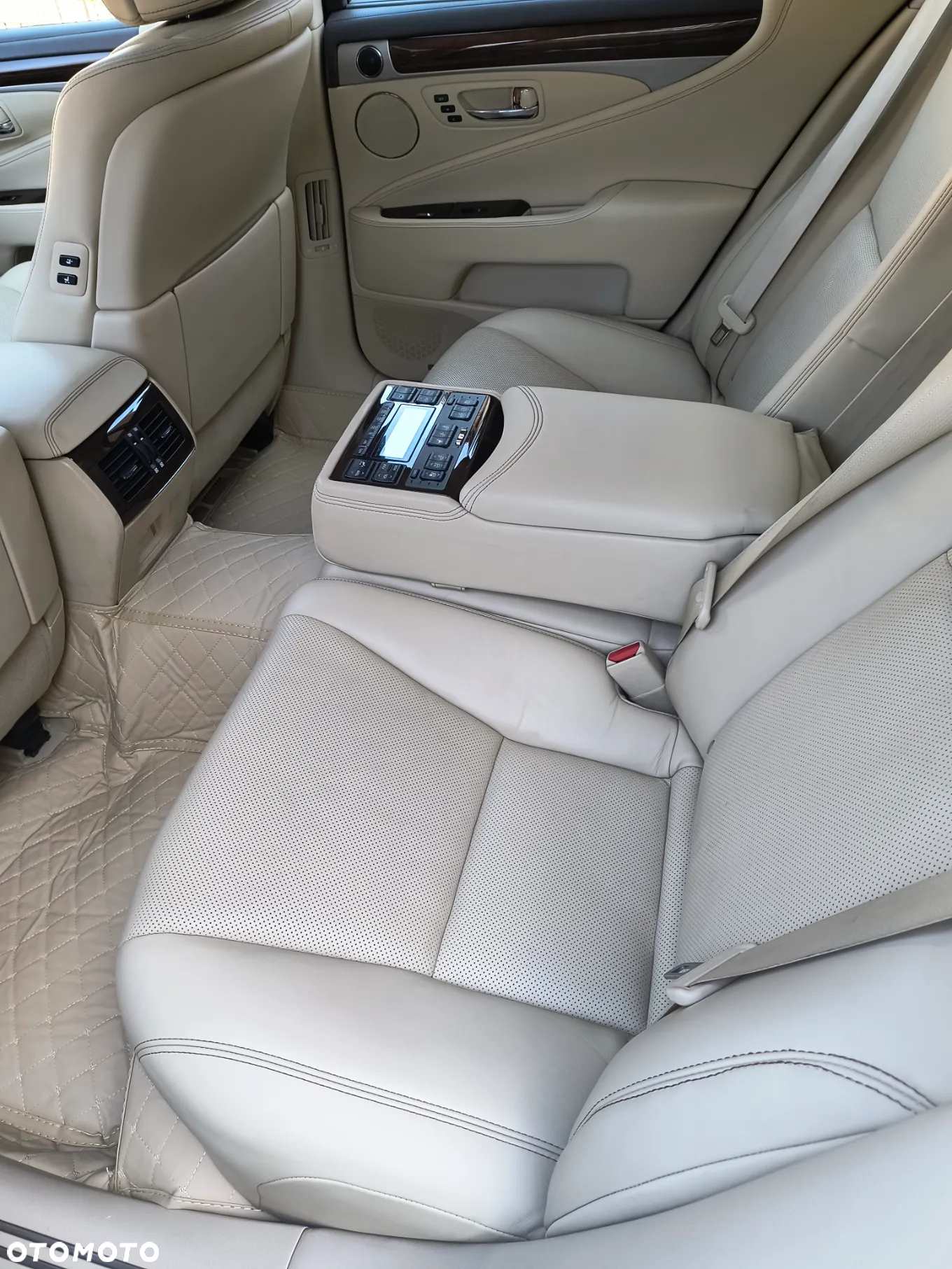 Lexus LS 460 Elite - 19