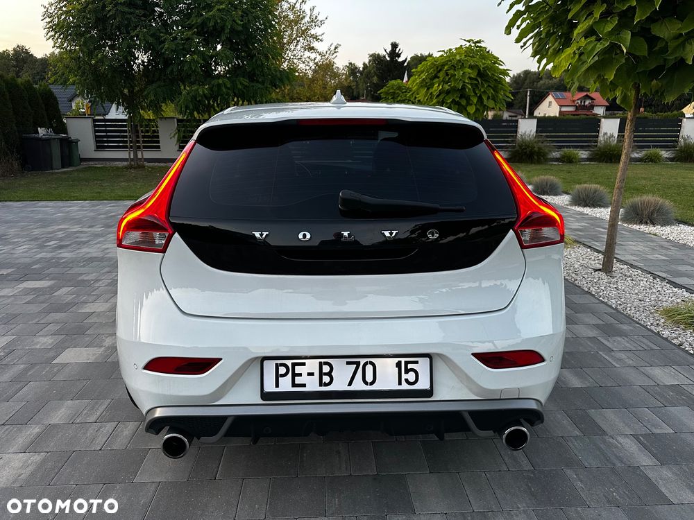 Volvo V40 D3 Geartronic RDesign - 14