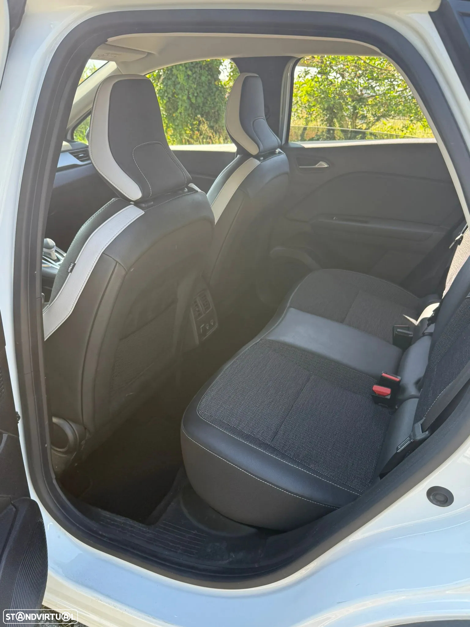 Renault Captur 1.6 E-Tech Plug-In Exclusive - 12