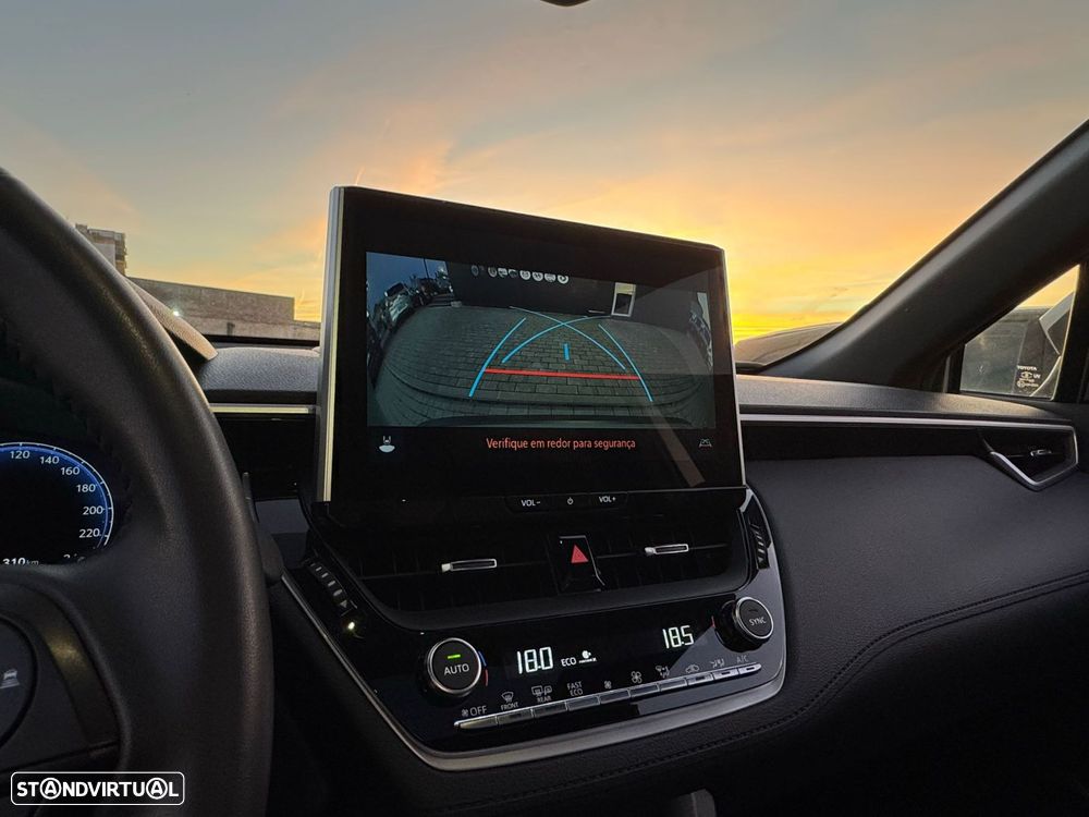 Toyota Corolla Cross 2.0 Hybrid Luxury - 53