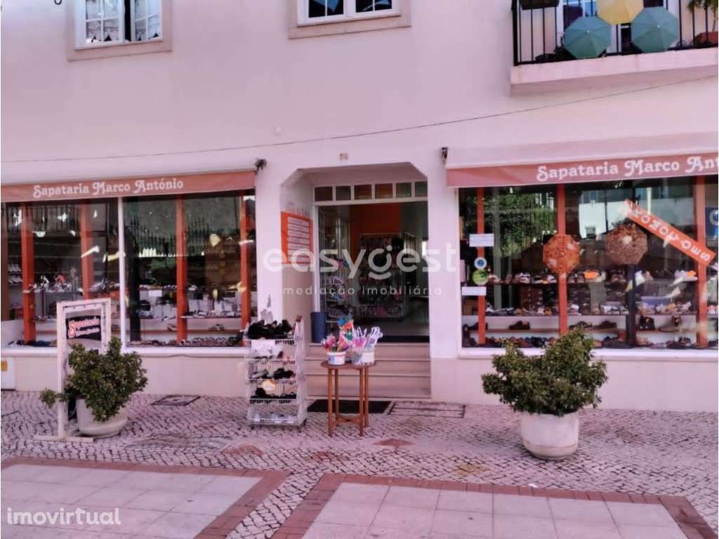 Espetacular loja/sapataria situada na emblemática rua de Águeda - Grande imagem: 5/11