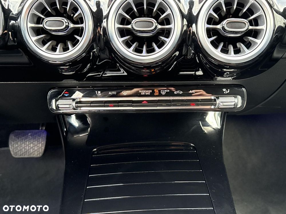 Mercedes-Benz CLA 200 mHEV Progressive 7G-DCT - 22