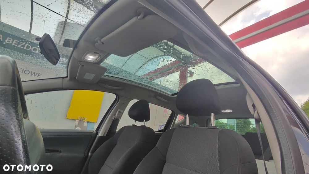 Peugeot 207 1.6 HDi Sporty - 30