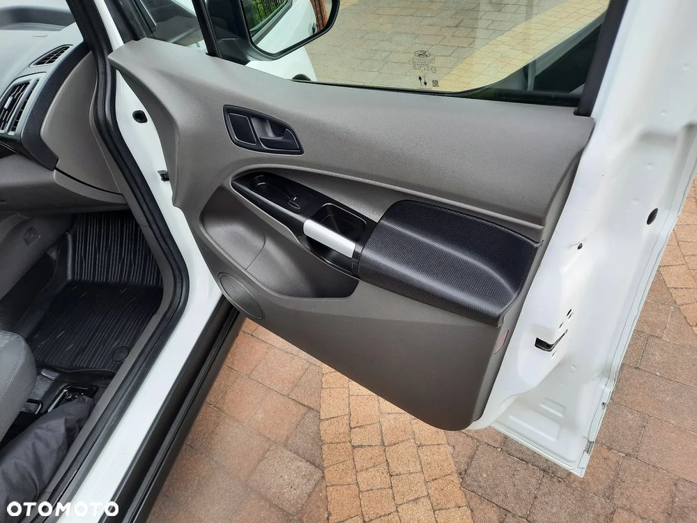 Ford Transit Connect  L2 Długi 3 osobowy - 15