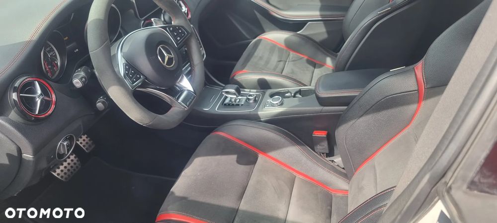 Mercedes-Benz CLA AMG 45 4Matic AMG Speedshift DCT 7G - 26