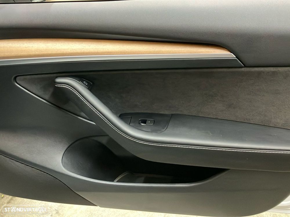 Tesla Model 3 - 22