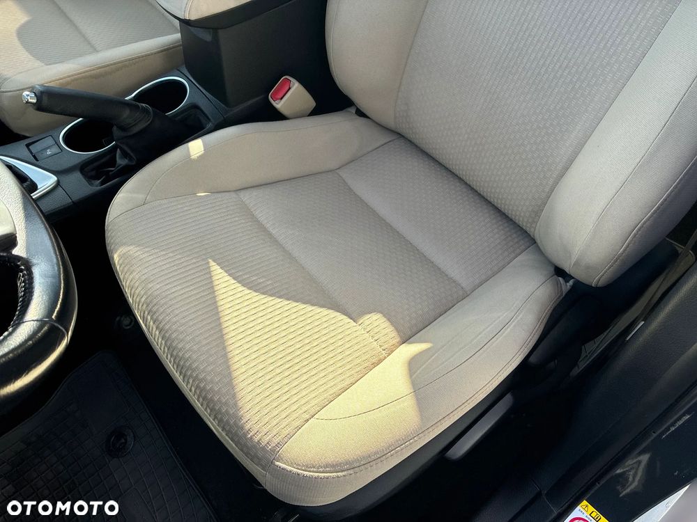 Toyota Corolla - 12