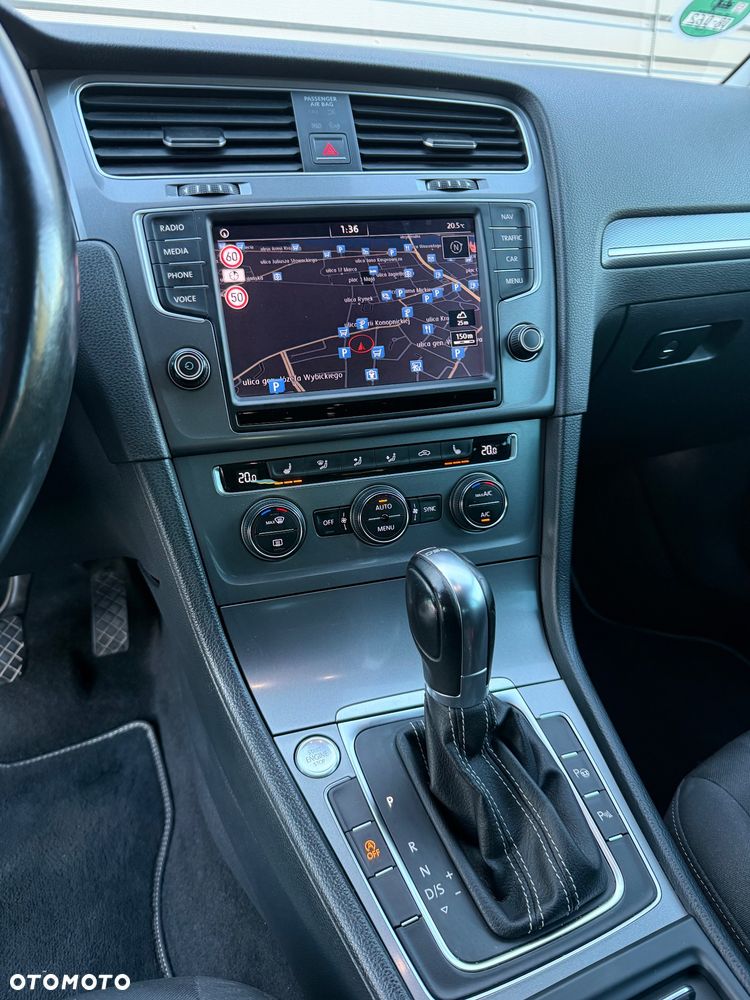 Volkswagen Golf 2.0 TDI BlueMotion Technology DSG Lounge - 11