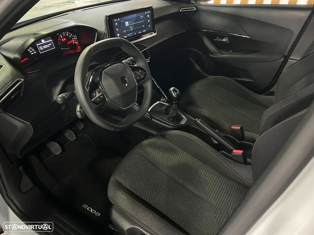 Peugeot 2008 - 18