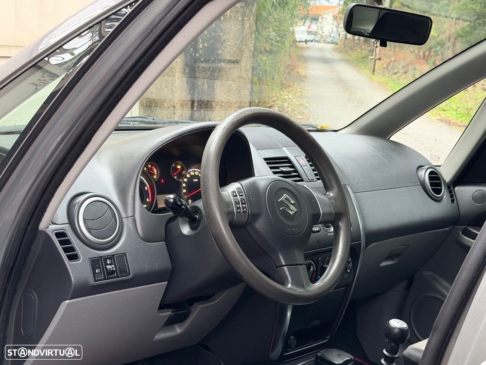 Suzuki SX4 1.6 DDiS GL Outdoor Line - 25