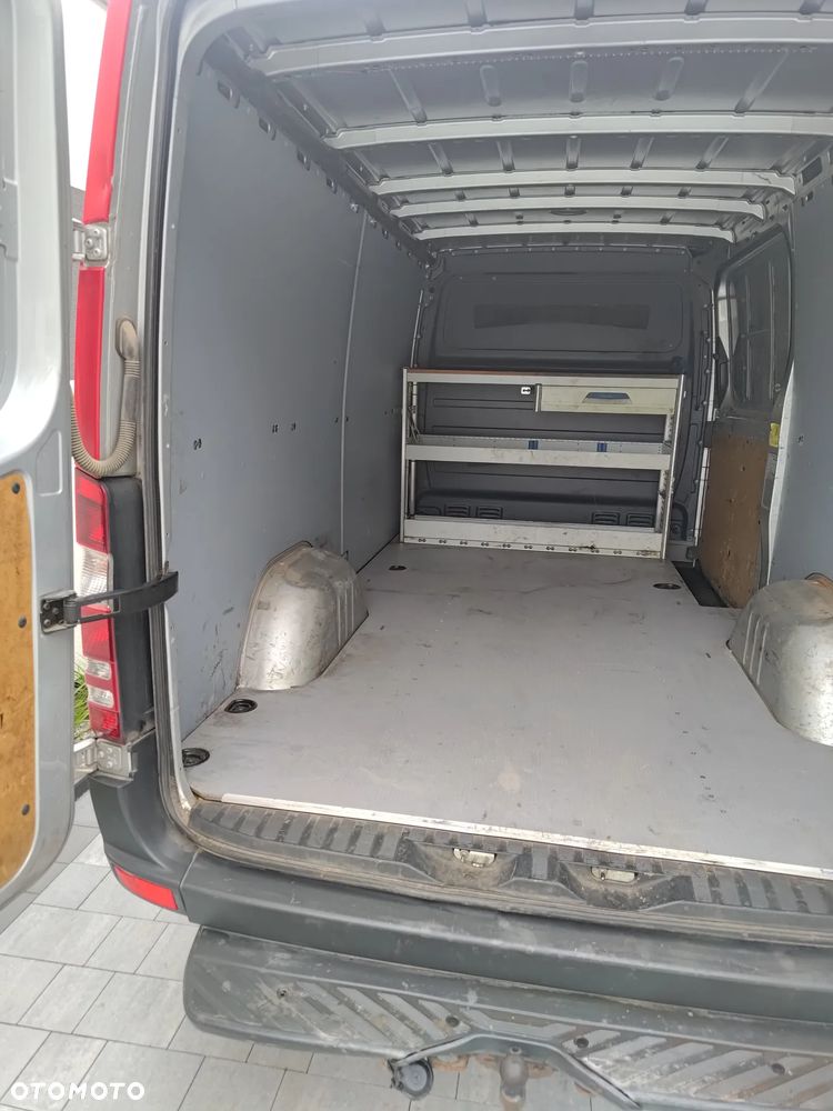 Mercedes-Benz Sprinter - 16