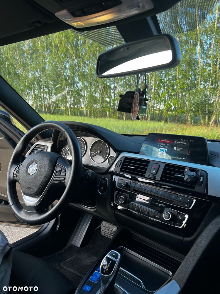 BMW Seria 3 320d Sport Line - 11