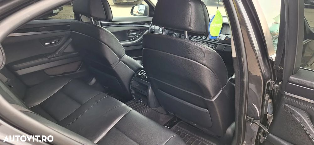 BMW Seria 5 520d Sport-Aut. - 8