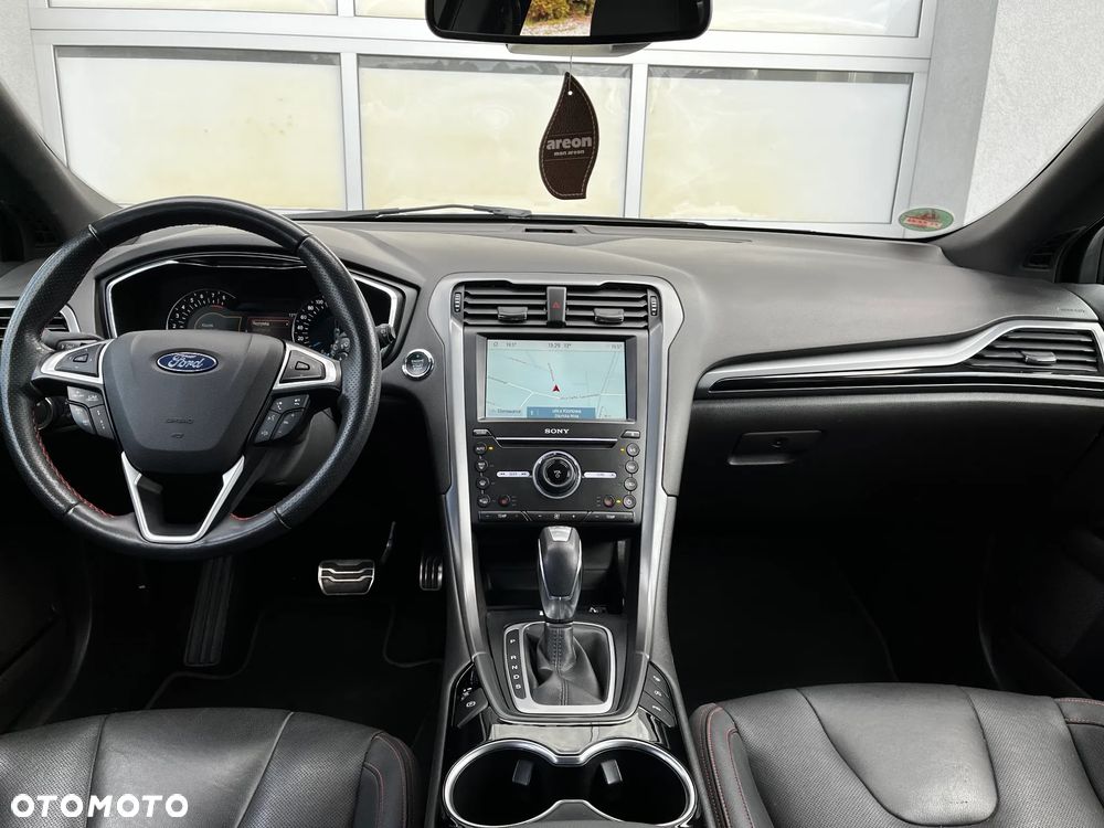 Ford Mondeo 2.0 EcoBoost STart-Stopp Autom ST-Line - 13