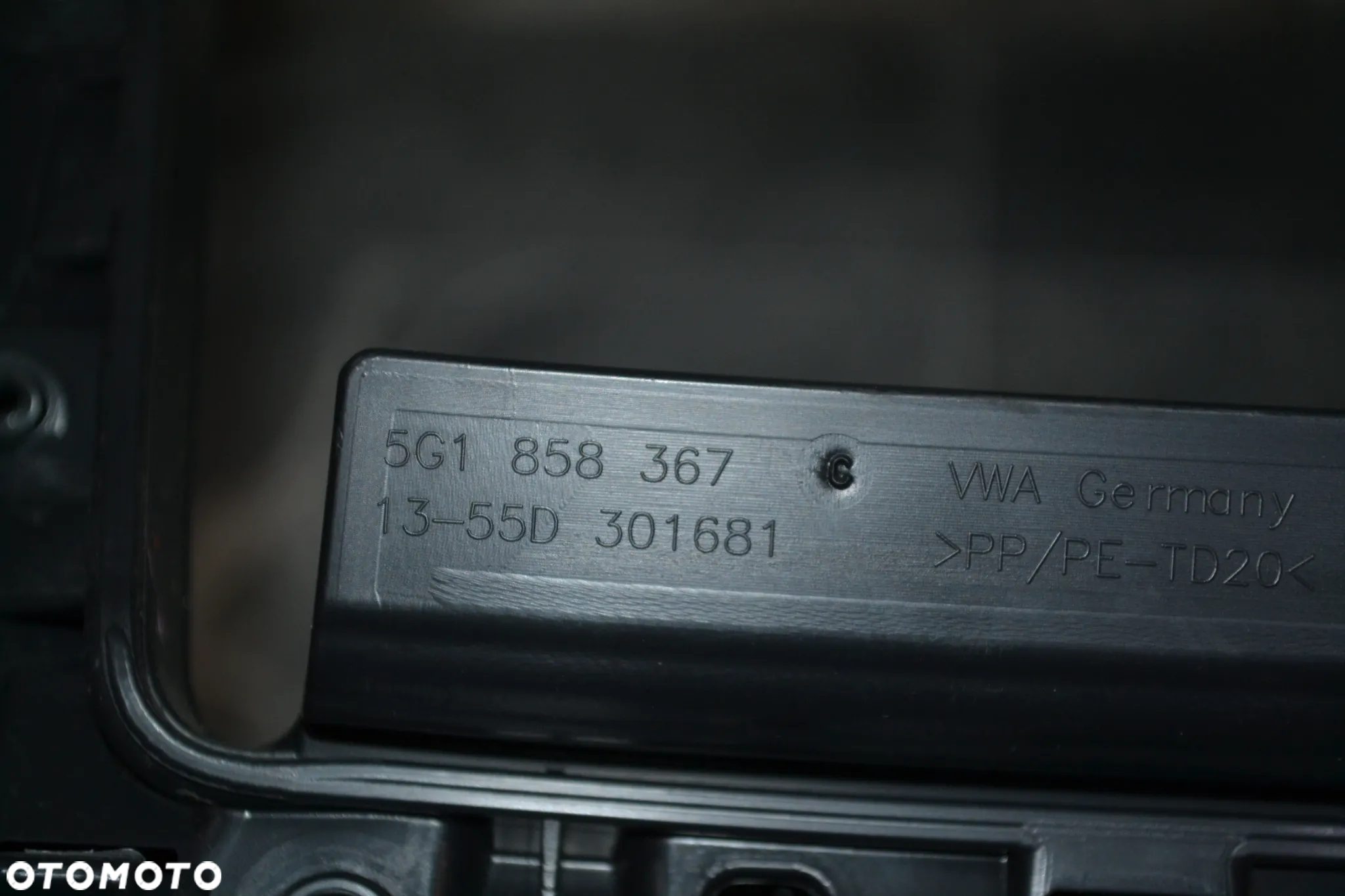 VW GOLF VII SCHOWEK KIEROWCY PÓLKA POD KIEROWNICĘ KPL 5G1858367C - 3