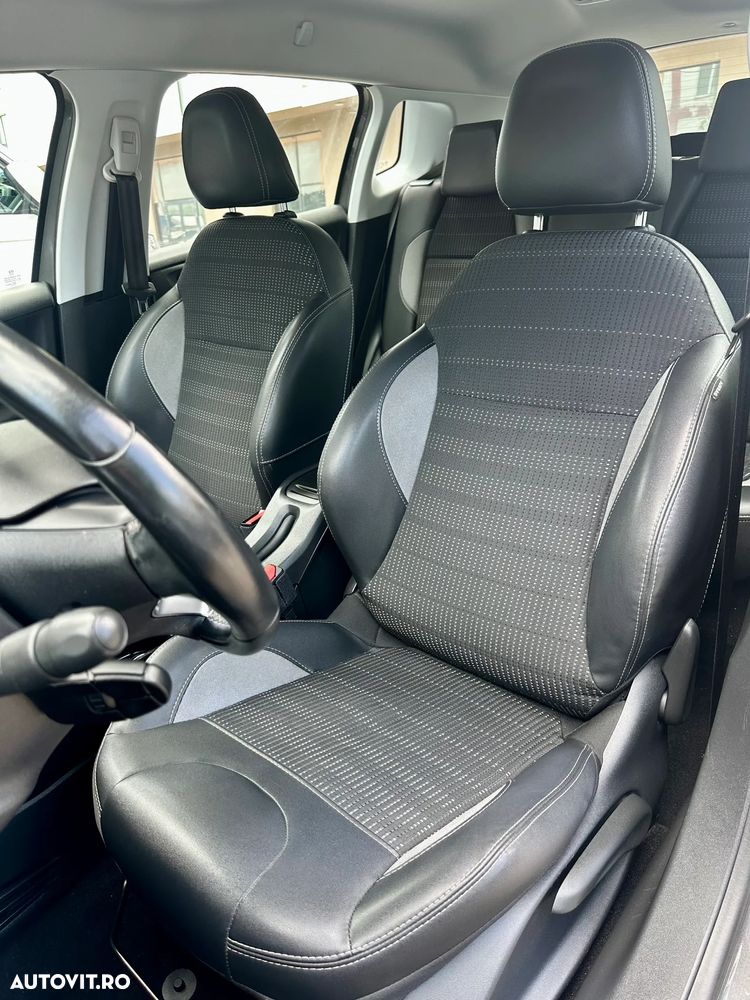 Peugeot 2008 - 5
