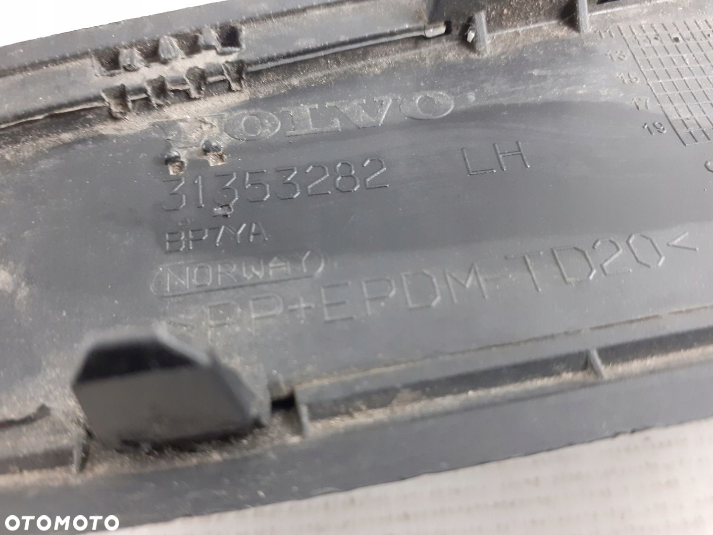 Listwa zderzaka lewa VOLVO S60 V60 HIBRID 2010-13r - 8
