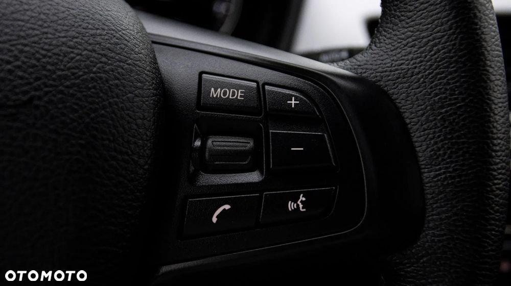 BMW X1 sDrive18i - 19