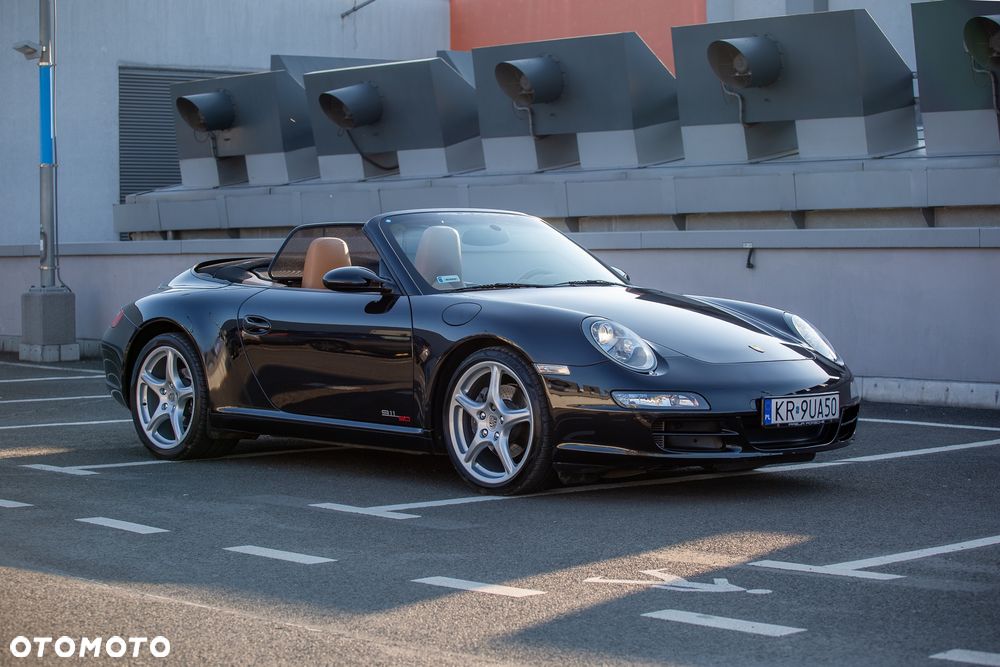 Porsche 911 Carrera - 2