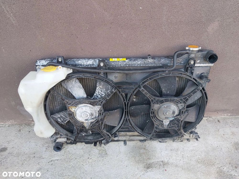 Subaru Forester II SG 2,0 b chłodnica wody obudowa wentylator zbiorniczek - 1