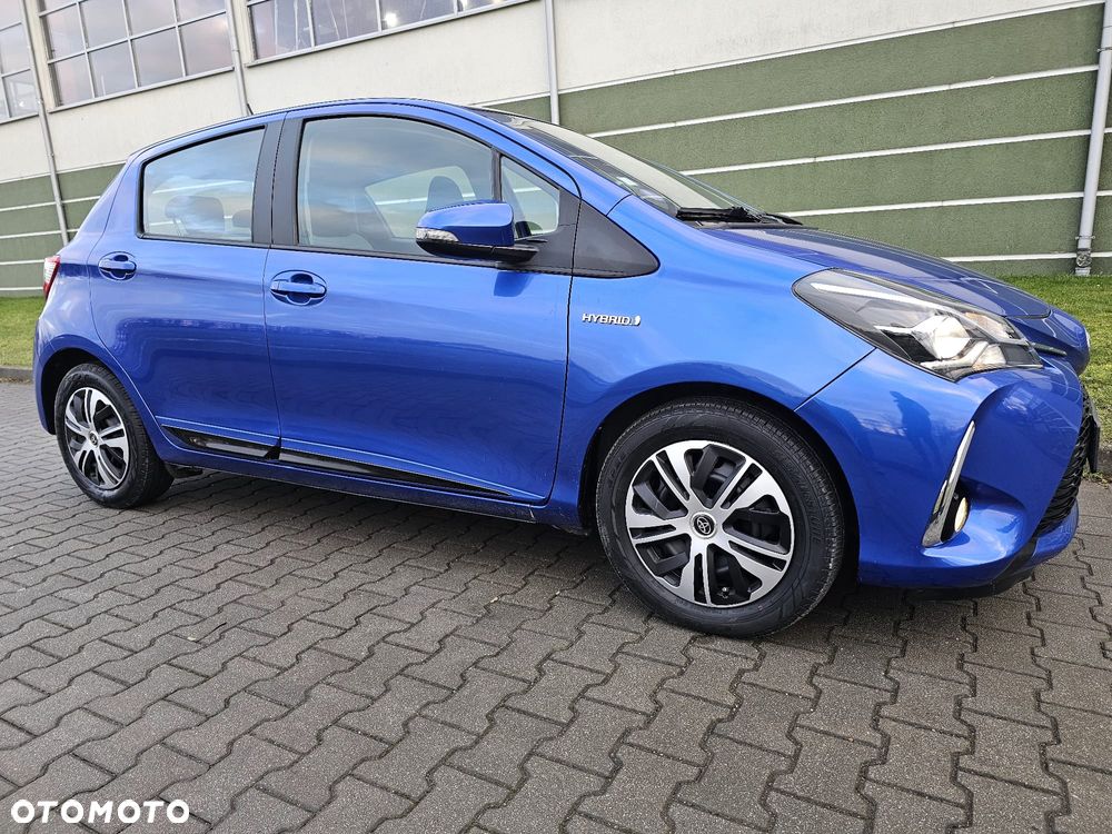 Toyota Yaris Hybrid 100 Premium EU6 - 1