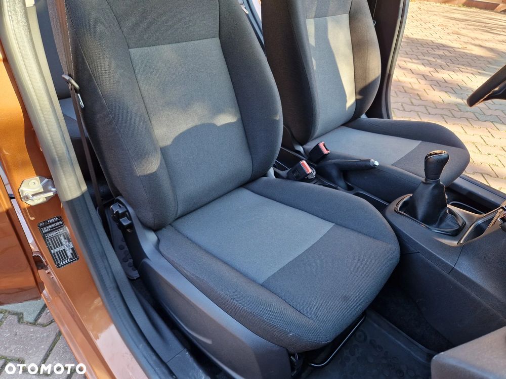 Ford Fiesta 1.25 Ambiente - 23