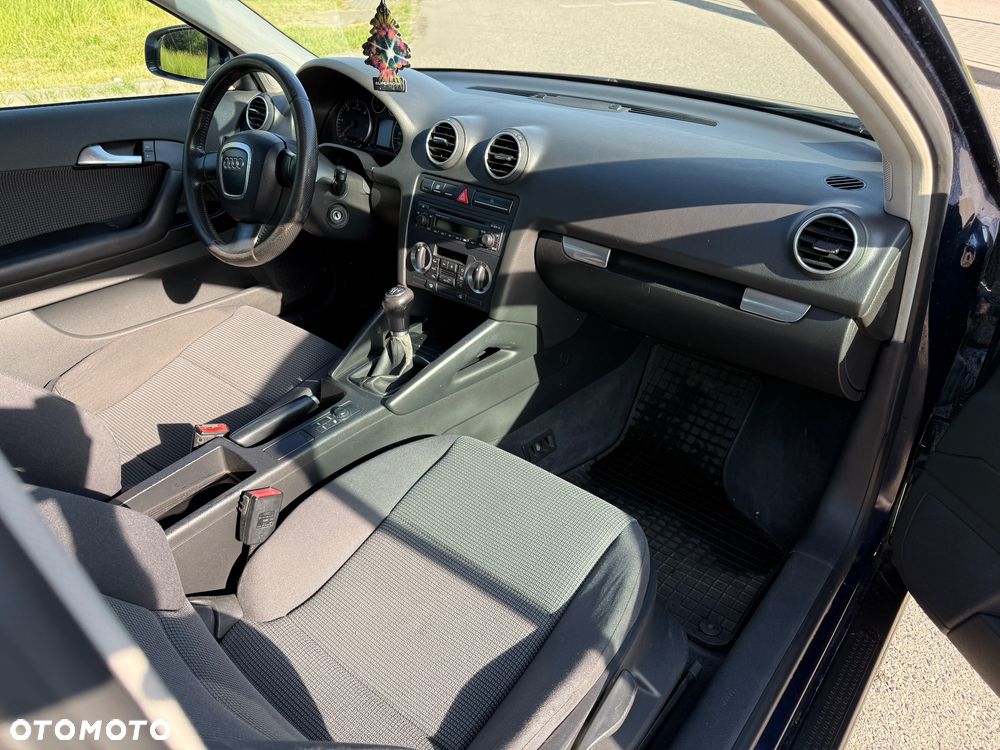 Audi A3 3-drzwiowe 1.9 TDI DPF Attraction - 8