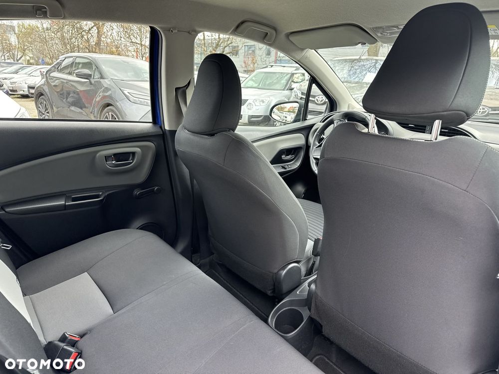 Toyota Yaris - 10