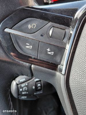 Peugeot 2008 1.2 PureTech Active S&S - 10