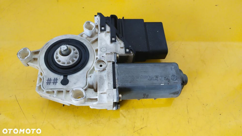 Silniczek szyby AUDI A3  OE 993425-100 - 1