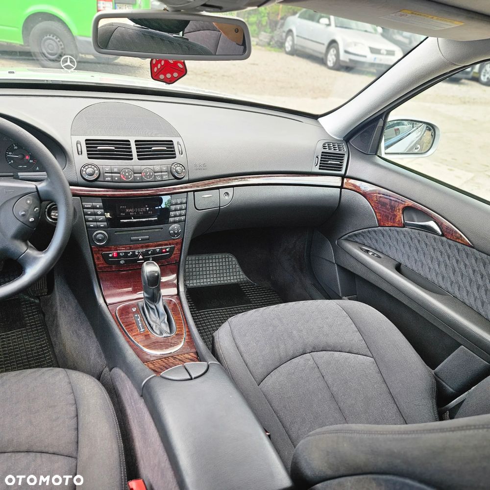 Mercedes-Benz Klasa E 220 CDI Automatik Classic - 25