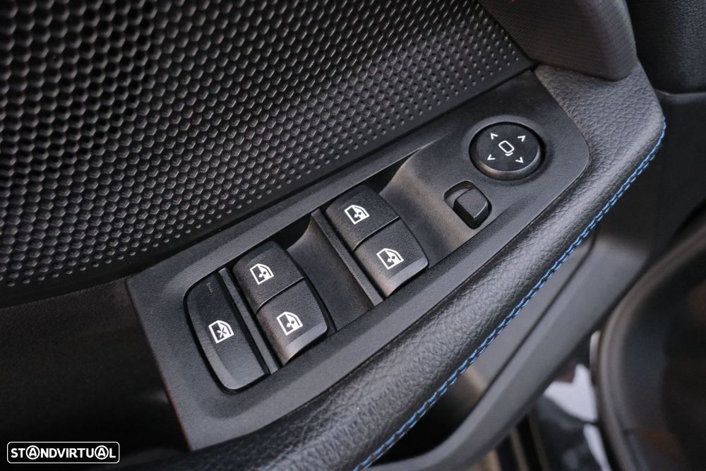 BMW 116 d Pack Desportivo M Auto - 30