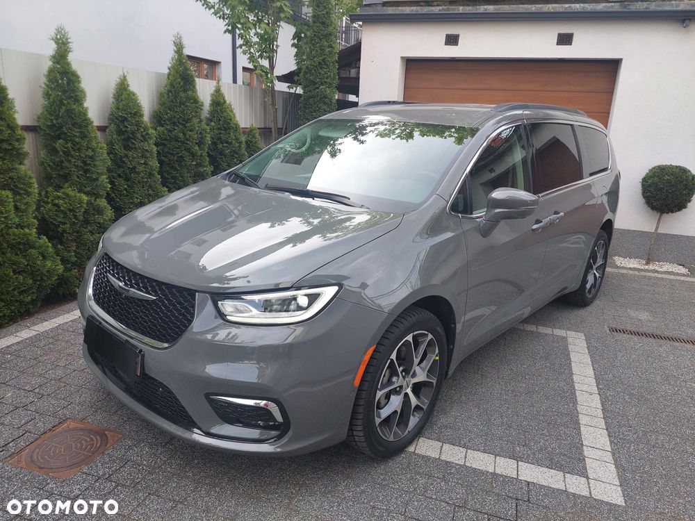 Chrysler Pacifica - 9