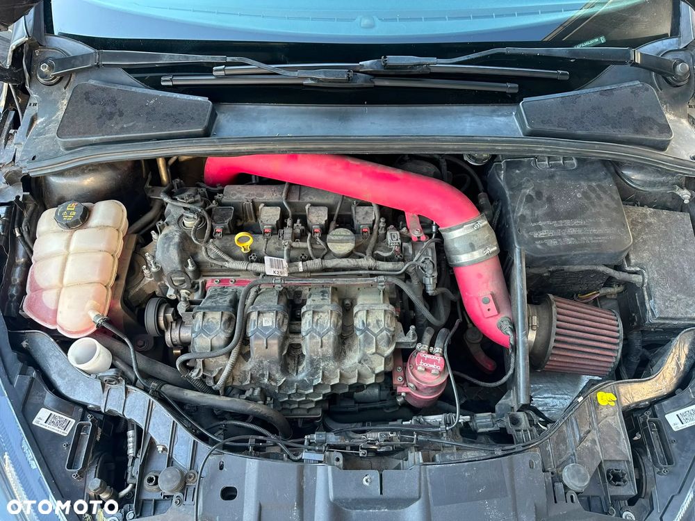 Ford Focus 2.0 EcoBoost ST - 32