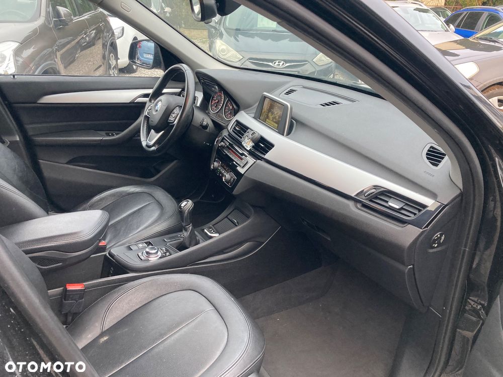 BMW X1 sDrive18d - 12