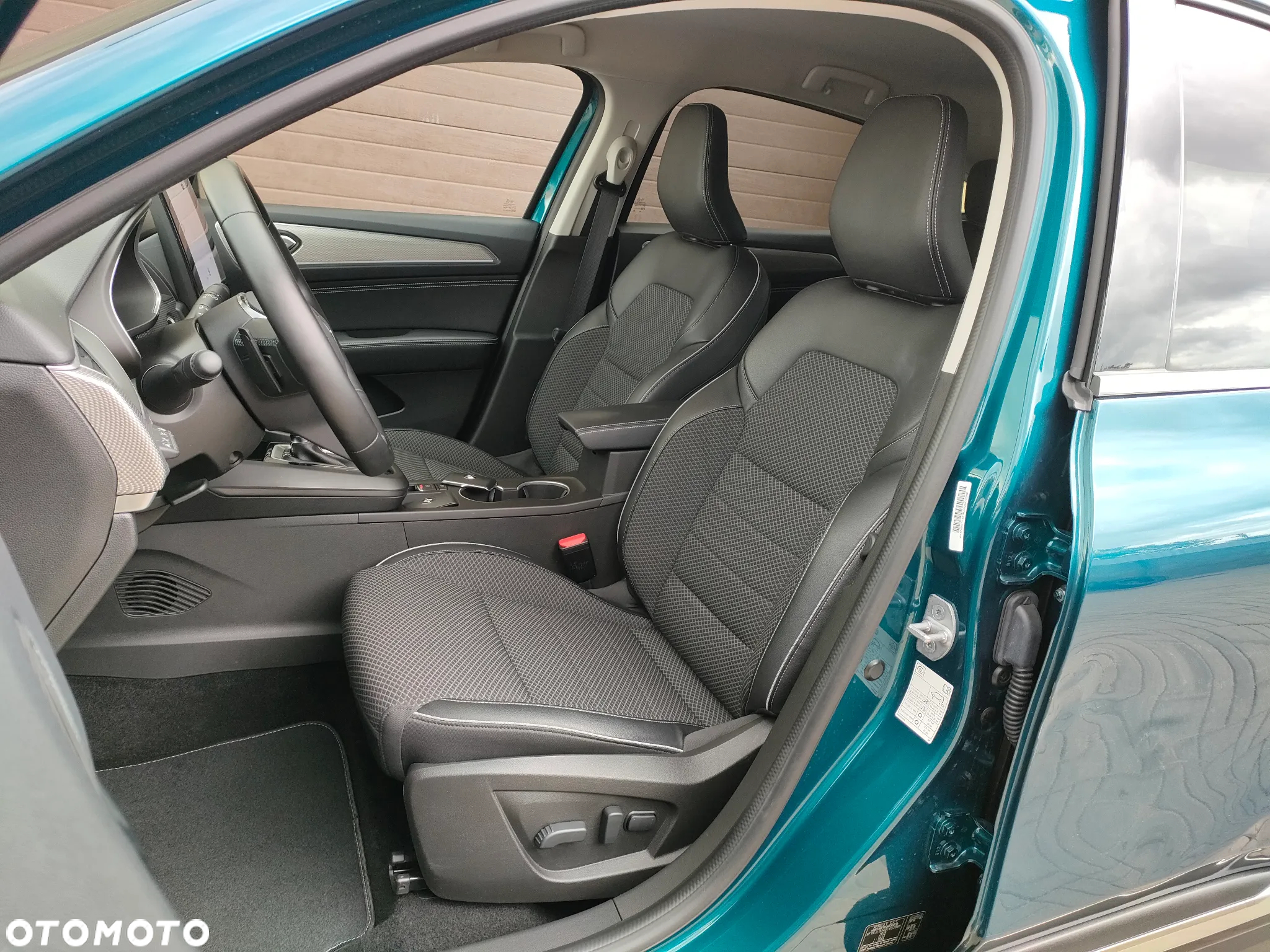 Renault Arkana TCe Mild Hybrid 140 EDC Techno - 13
