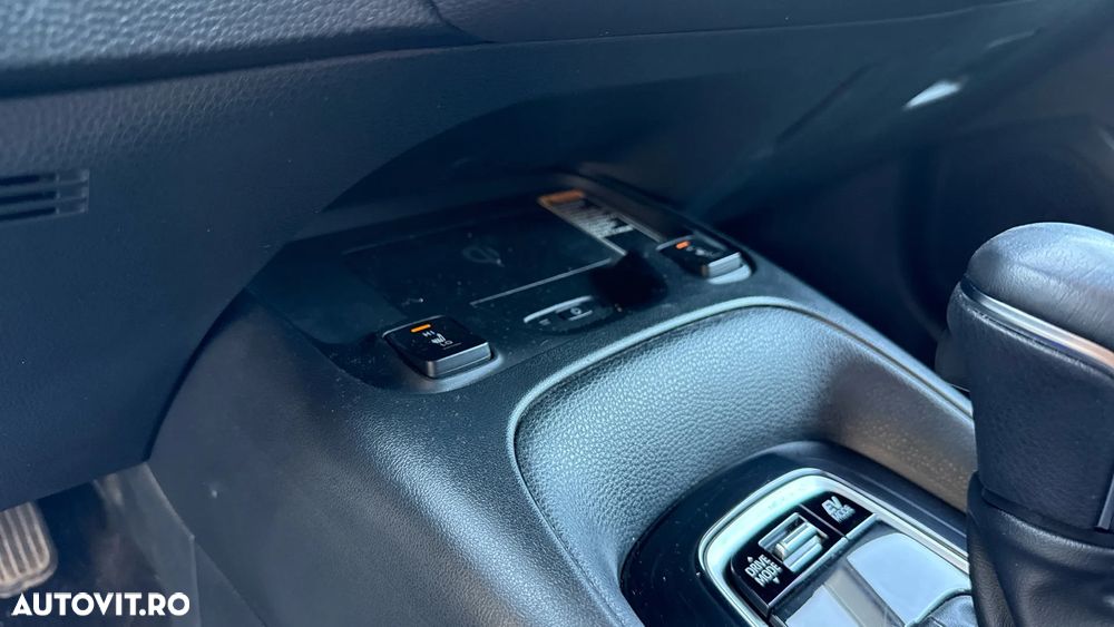 Toyota Corolla 1.8 HSD Dynamic - 34