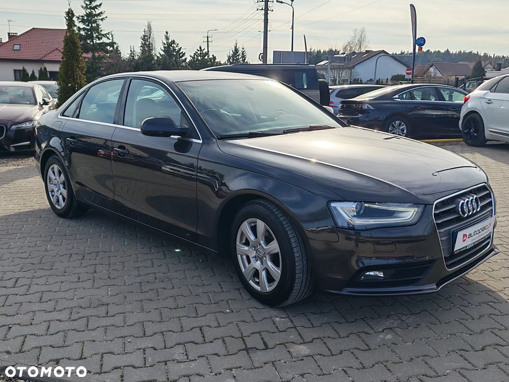 Audi A4 Limousine - 12