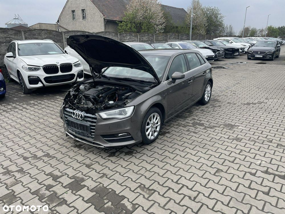 Audi A3 Sportback 1.4 TFSI Attraction - 2