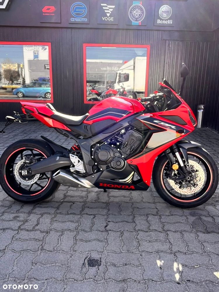 Honda CBR - 1