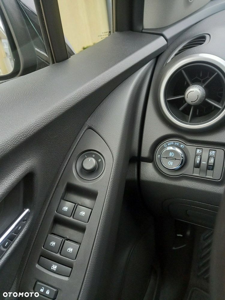 Chevrolet Trax 1.6 LT - 33