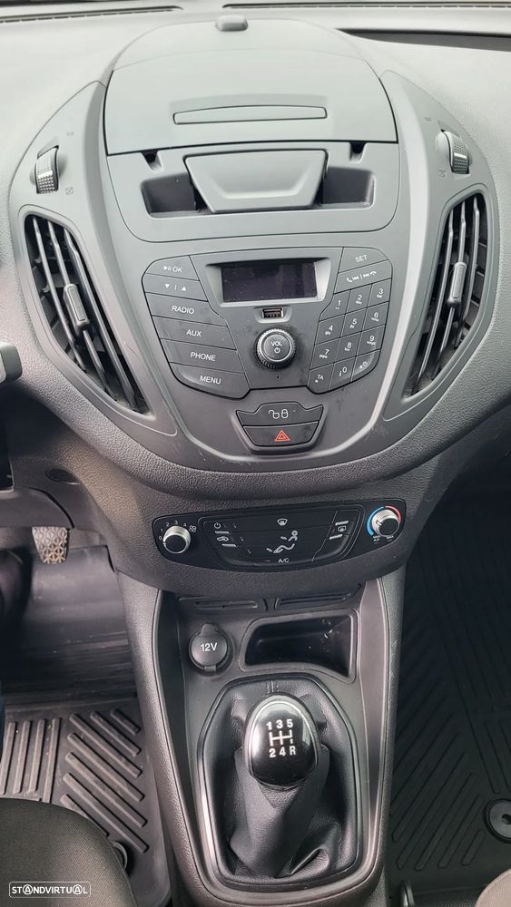 Ford Transit Courier - 9