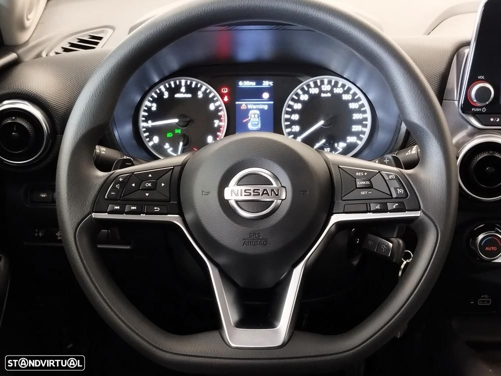 Nissan Juke 1.0 DIG-T N-Connecta DCT - 38