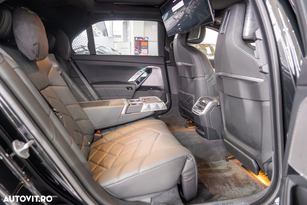 BMW Seria 7 M 760 e xDrive - 27