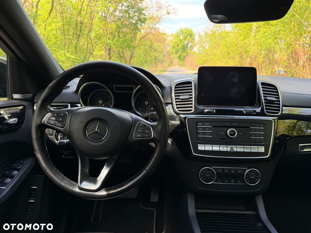 Mercedes-Benz GLE - 13