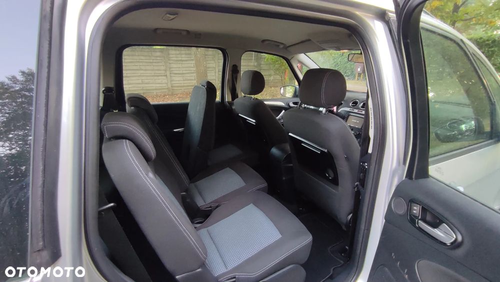 Ford Galaxy 2.0 TDCi Ghia - 11