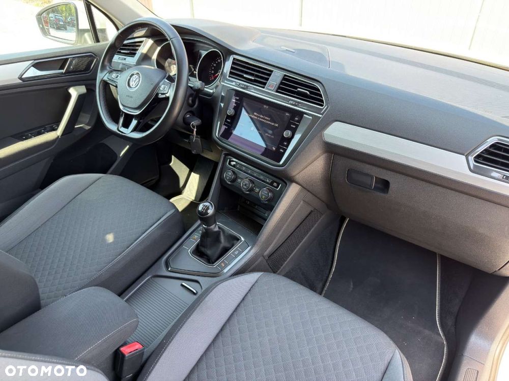 Volkswagen Tiguan - 15
