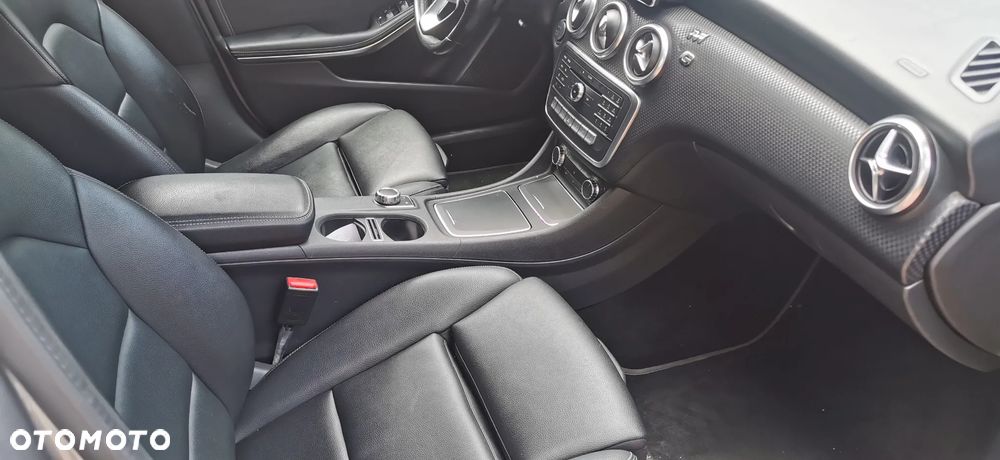 Mercedes-Benz Klasa A 180 7G-DCT Activity Edition - 21