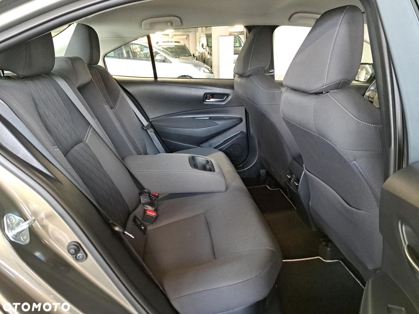 Toyota Corolla - 13