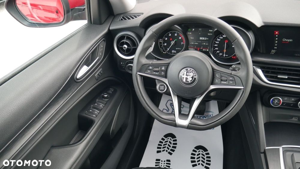 Alfa Romeo Stelvio - 30